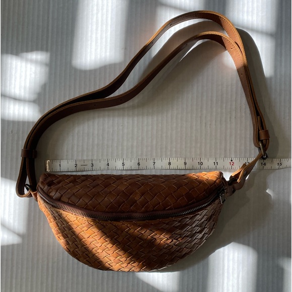 NWT HIDES Nexus Handcrafted Woven Leather Crossbody Belt Bag Fanny Pack Cognac - Picture 4 of 16